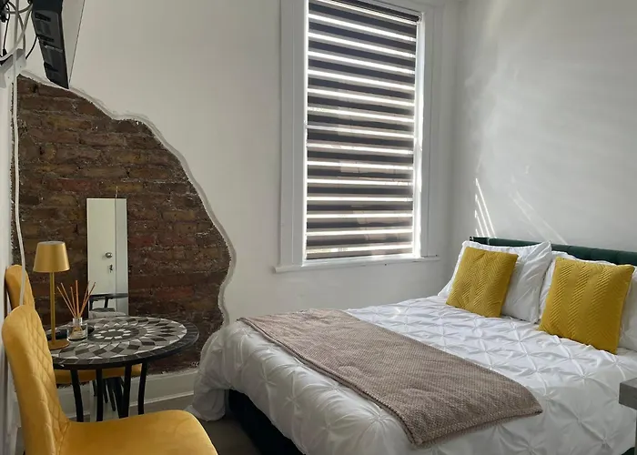 Tottenham City Stays, Opposite Seven Sisters Train Station London