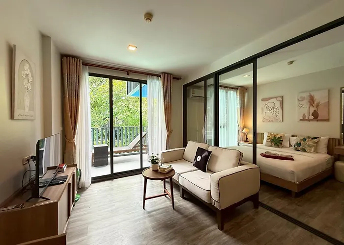 The Deck Patong Phuket By Mickey Hotel
