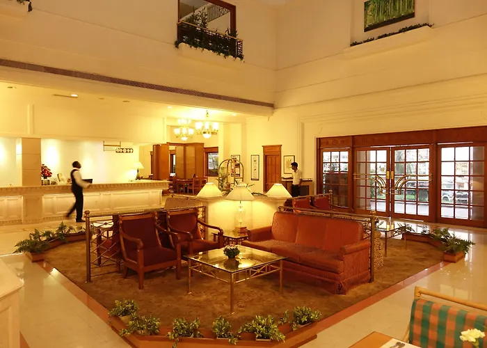 Abad Atrium Hotel Kochi