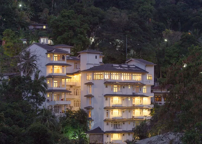 Oak Ray Serene Garden Hotel Kandy