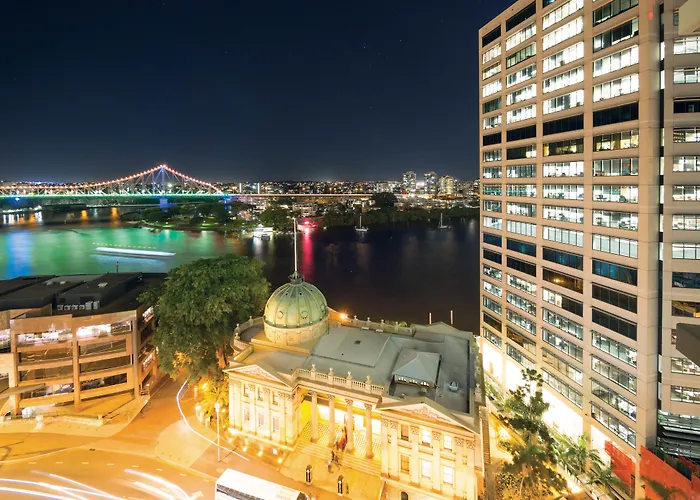 Oaks Brisbane Aurora Suites