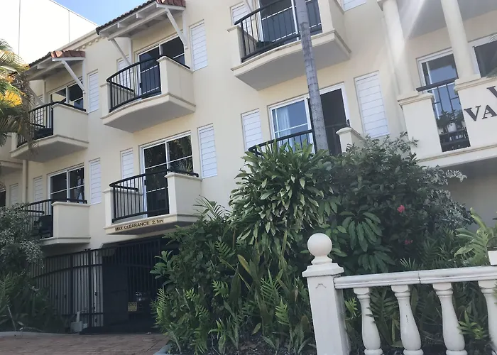 Villa Vaucluse Apartments Cairns