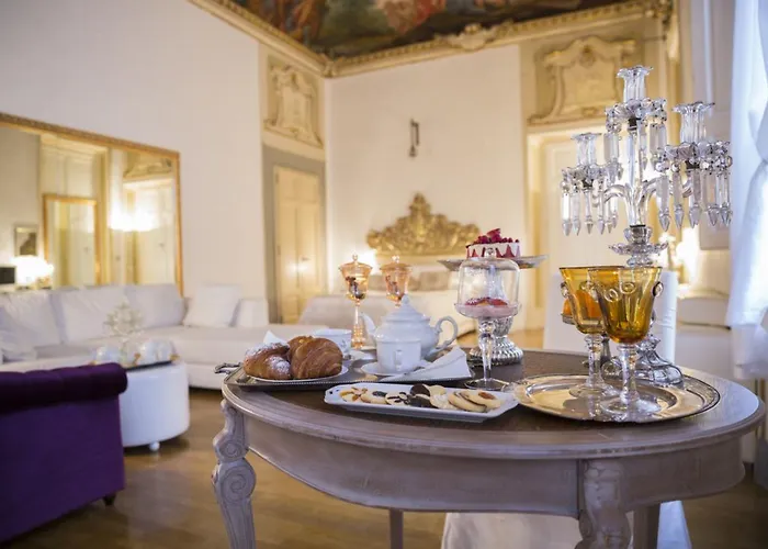 Palazzo Tolomei - Residenza D'Epoca Florence