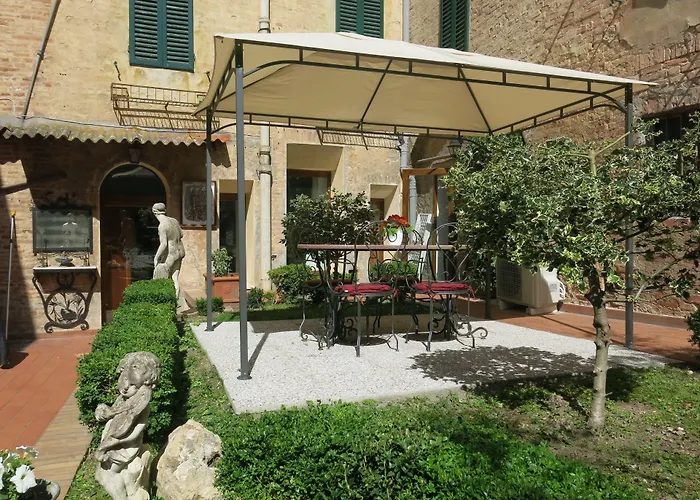 Piazza Paradiso Accommodation Siena