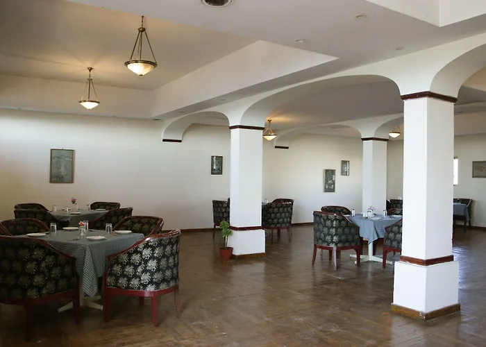 Sterling Ooty Elk Hill Hotel