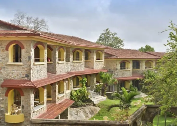 Cama Rajputana Club Resort Mount Abu