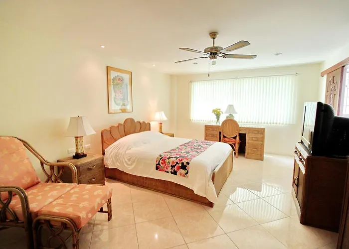 Butterfly Garden Boutique Residences By Frasier, A Lifestyle Destination Apt And Villas 1 To 3 Bedroom Units, 2 Full Bathrooms, Rain Shower, Spa Bath, Complete Kitchen, Staff 24-7,Fast Fiber Optic Wifi, 55" Smart Tv'S, Free Bbq, Pattaya