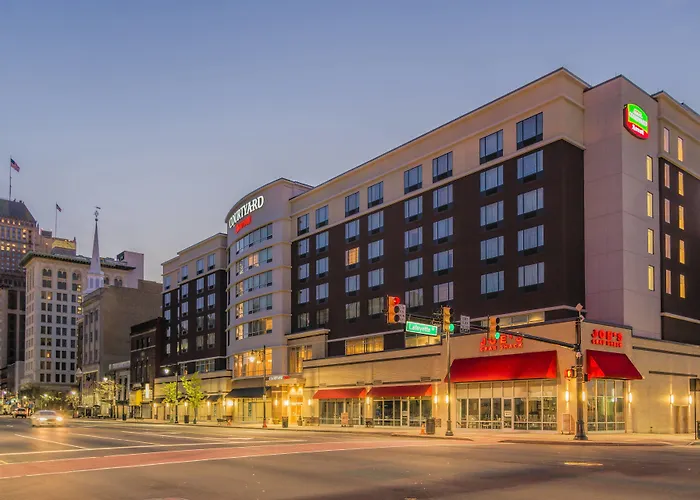 Courtyard By Marriott Newark Downtown Hotel