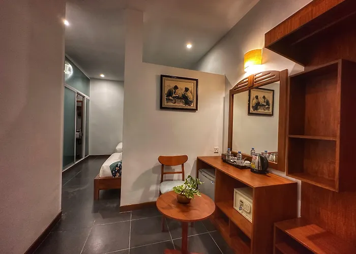 Monsoon Riverside Hotel Phnom Penh