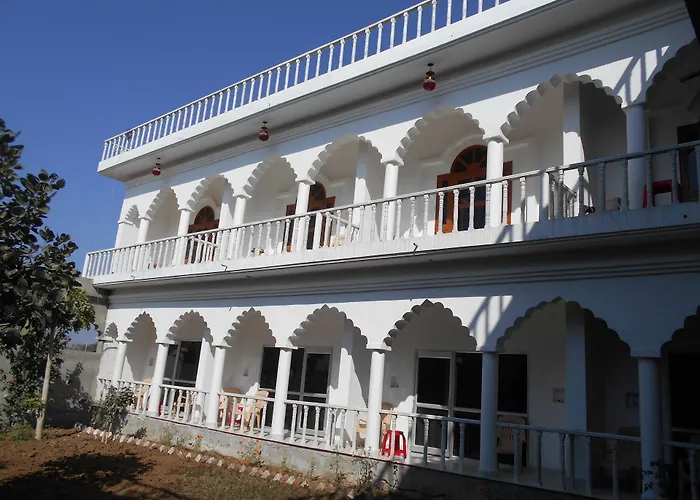 Hotel Isabel Palace Khajuraho