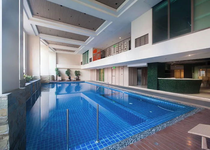 Kl Serviced Residences Managed By Hii Makati City