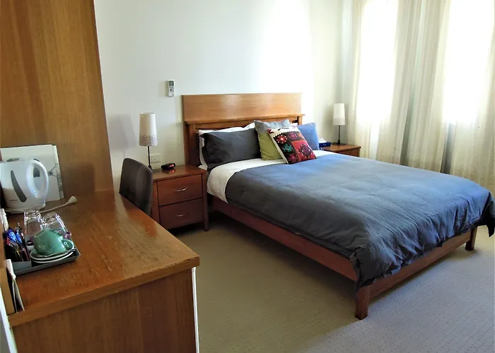 Plough Hotel Melbourne