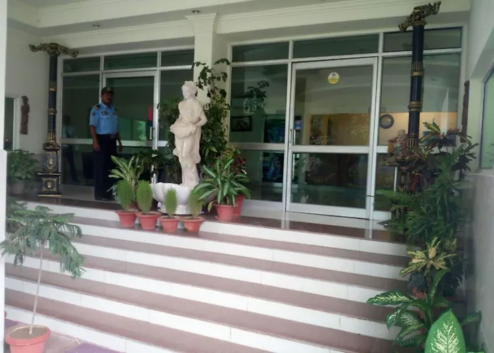 Bodhgaya Gautam Hotel