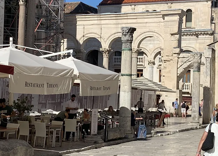 La Porta Luxury Rooms Split