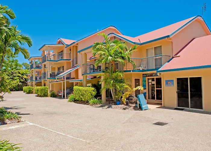 At Beach Court Holiday Villas Airlie Beach