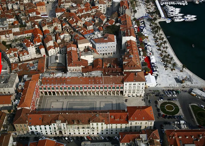Marmontova Luxury Rooms Split