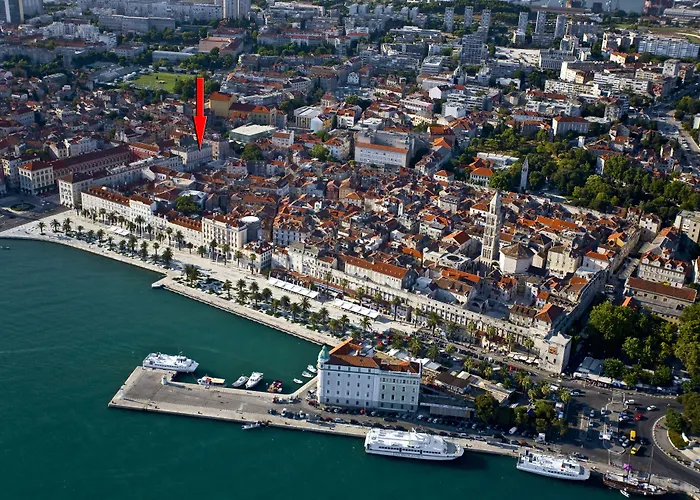 Marmontova Luxury Rooms Split