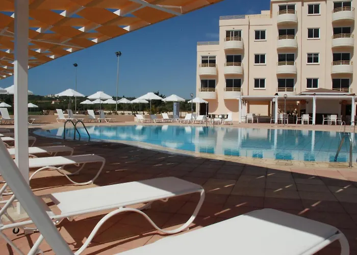 Kama Lifestyle Apartments Pernera