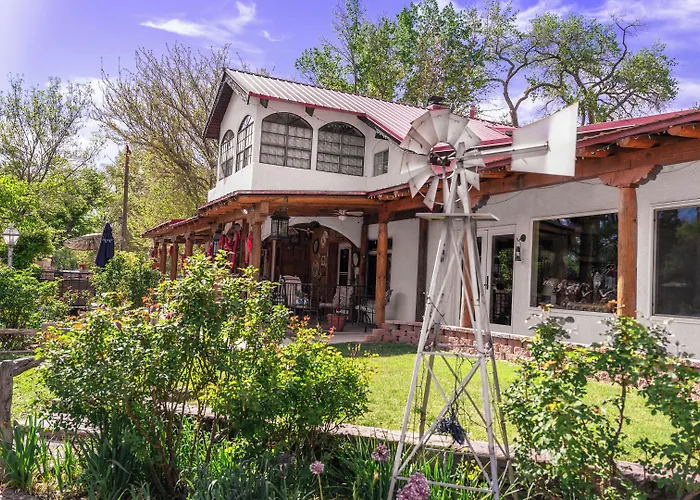 Red Horse Bed And Breakfast Albuquerque