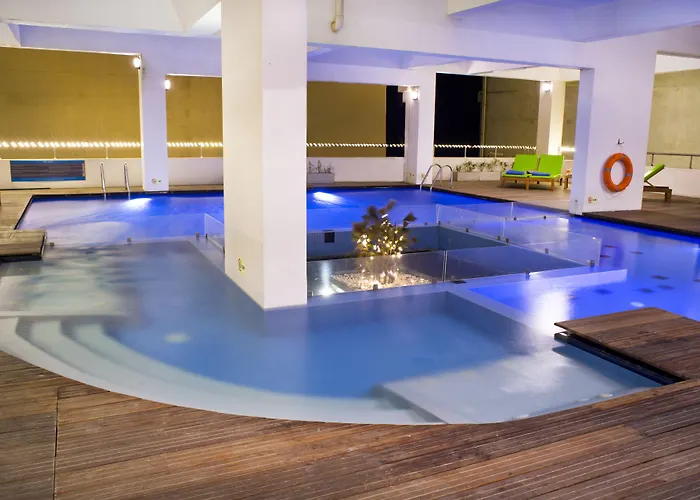 Ocean Edge Suites & Hotel Colombo