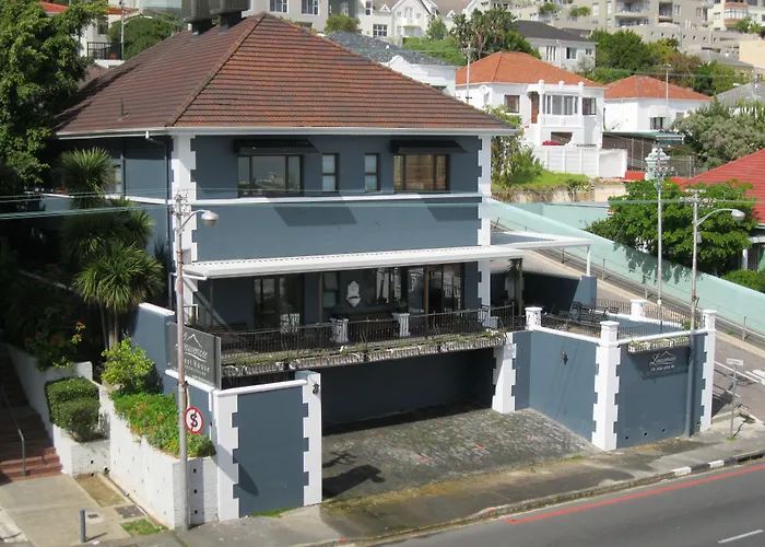 Leeuwenzee Guesthouse Cape Town