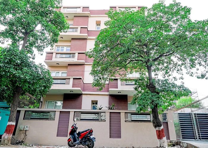 Ahuja Residency Noida Hotel