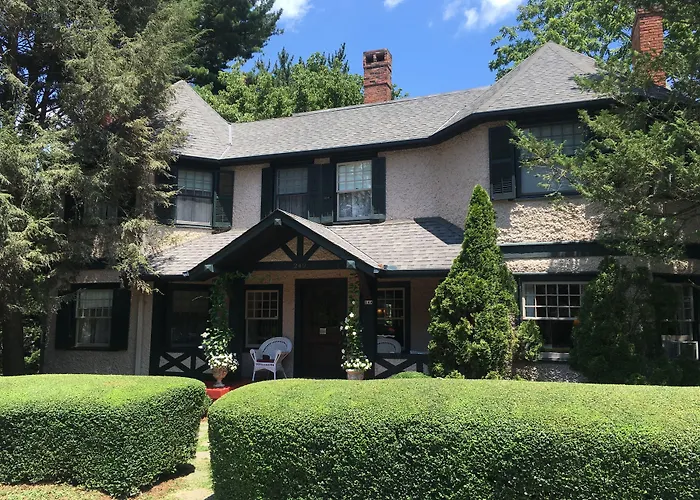 Pinecrest Bed & Breakfast Asheville