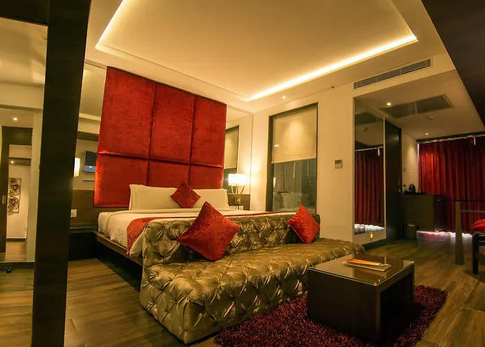 Roopa Elite Hotel Mysore