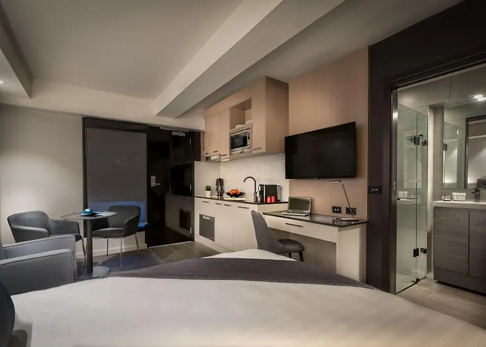 Crest On Park Aparthotel Melbourne