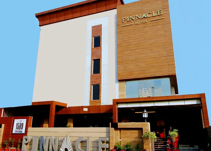 Pinnacle By Click Hotels, Lucknow