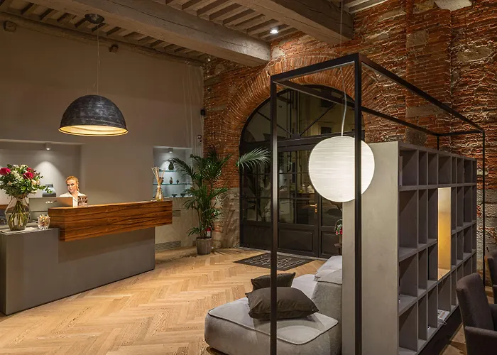Palazzo Dipinto Hotel Lucca