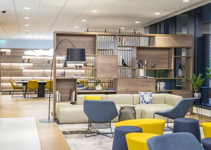 Courtyard By Marriott Edinburgh West Hotel