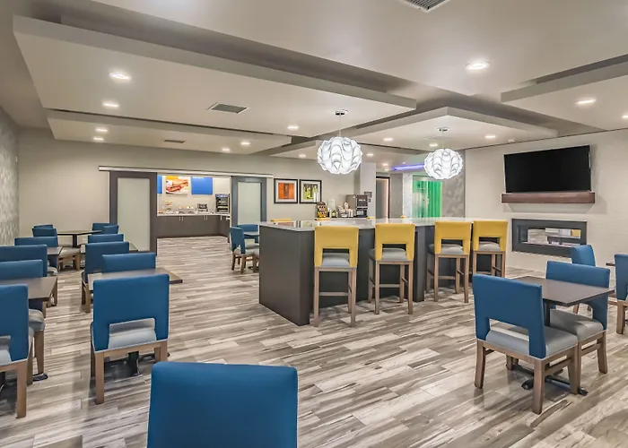 Comfort Inn & Suites Oklahoma City South I-35