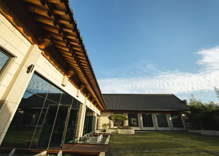 Ramada By Wyndham Seoul Sindorim Hotel
