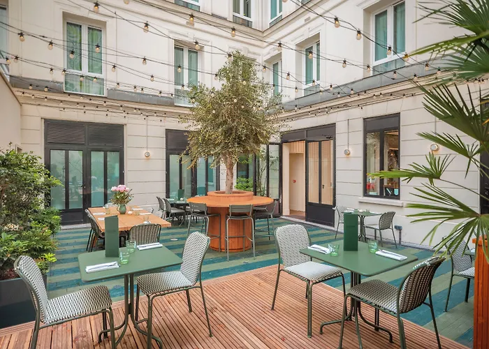 Hotel Belleval Paris