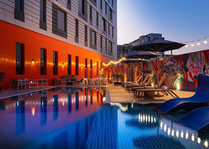 Aloft Dubai South Hotel