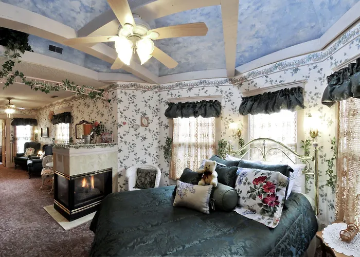 Holden House 1902 Bed & Breakfast Inn Colorado Springs