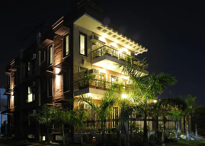 Redbrick Villa New Delhi