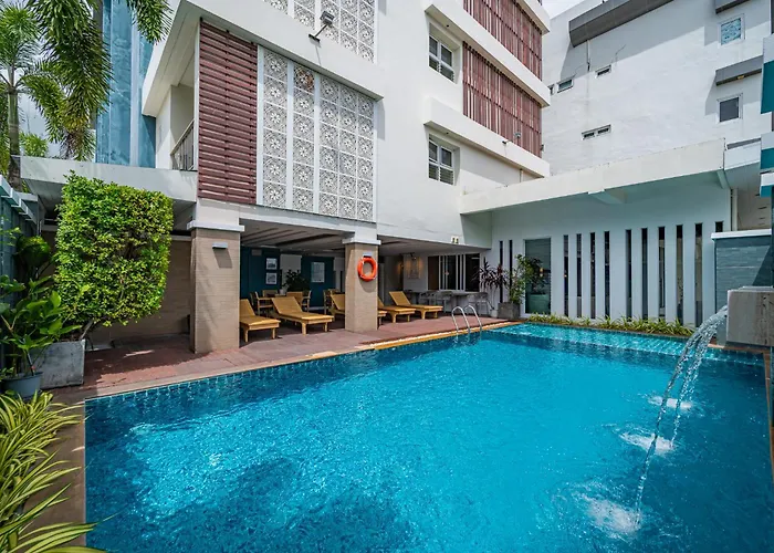 Ratana Hotel Rassada, Phuket Town- Sha Extra Plus