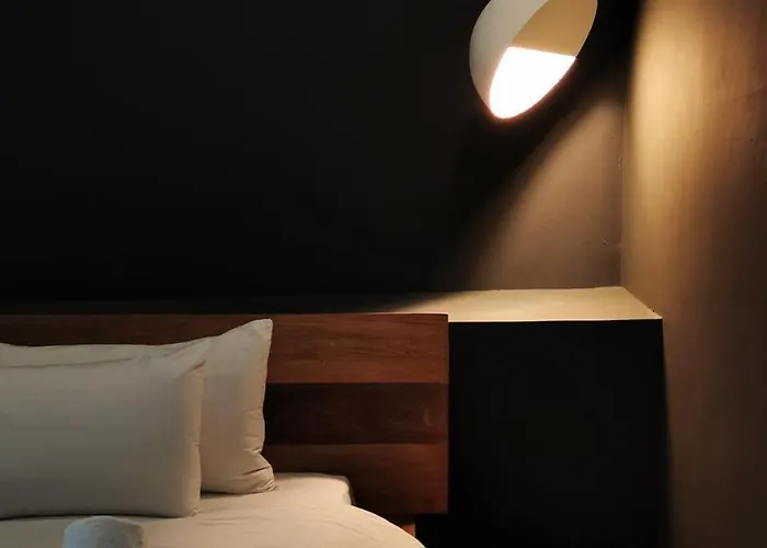 Loba Tulum Male Only Bed & Breakfast