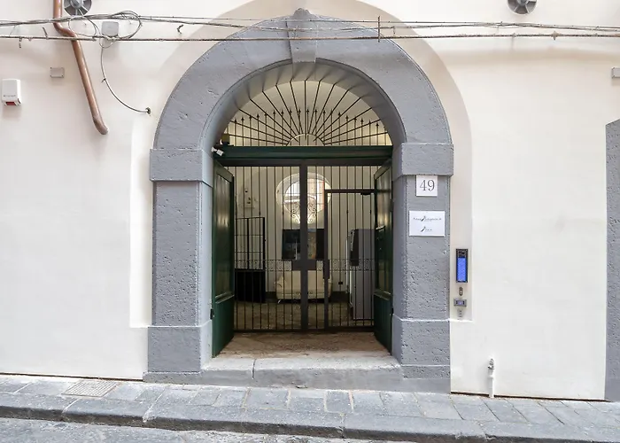Palazzo Settembrini 49 Aparthotel Naples