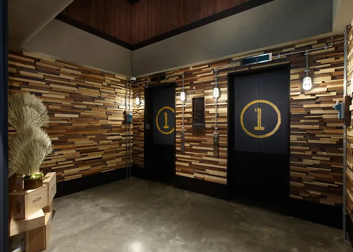 Just Sleep - Sanchong Hotel Taipei
