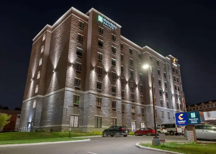 Comfort Suites Cincinnati University - Downtown
