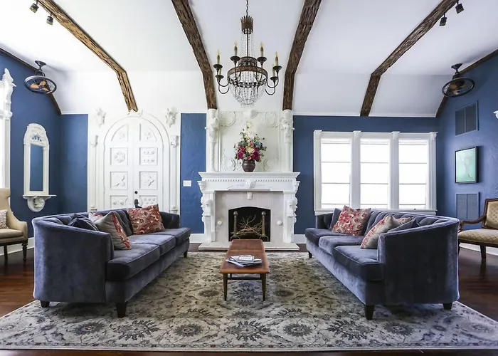 The Kenwood Gables Boutique B&B St. Petersburg