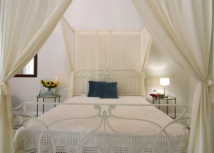 Pala Suites Naples