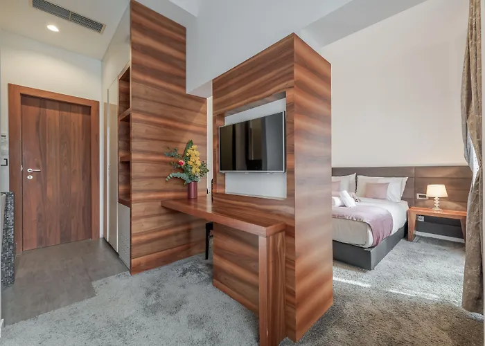 Starlight Luxury Suites Split