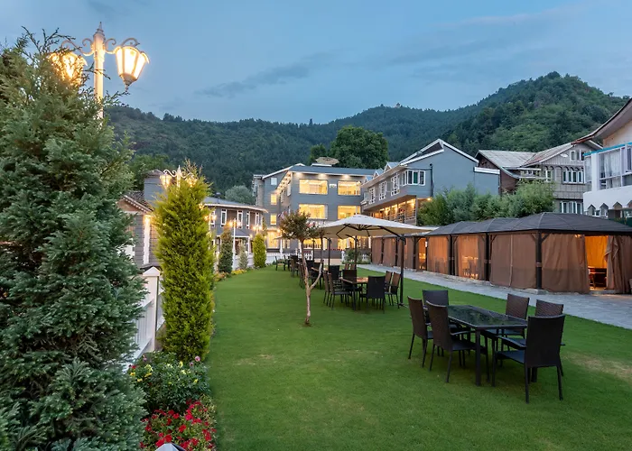 Hotel Grand Boulevard Durgjan