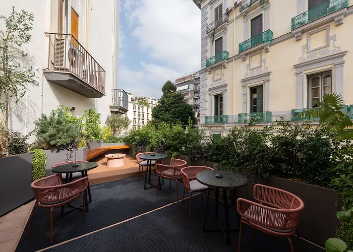 Agra Suites Naples