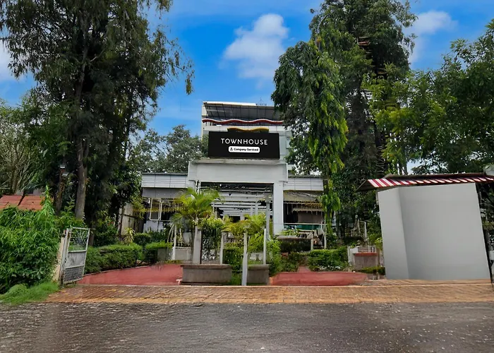 Townhouse Balewadi Stadium Pune Formerly Hotel Sarovar