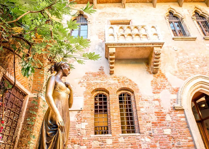 Piccolo Mondo Verona 'Deluxe Suite & Rooms'